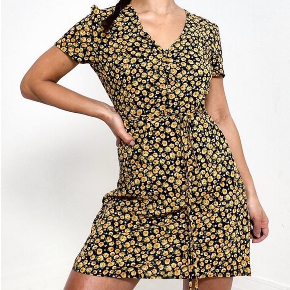 Yellow Floral Print Half Button Dress 1 - Picture 3 of 5